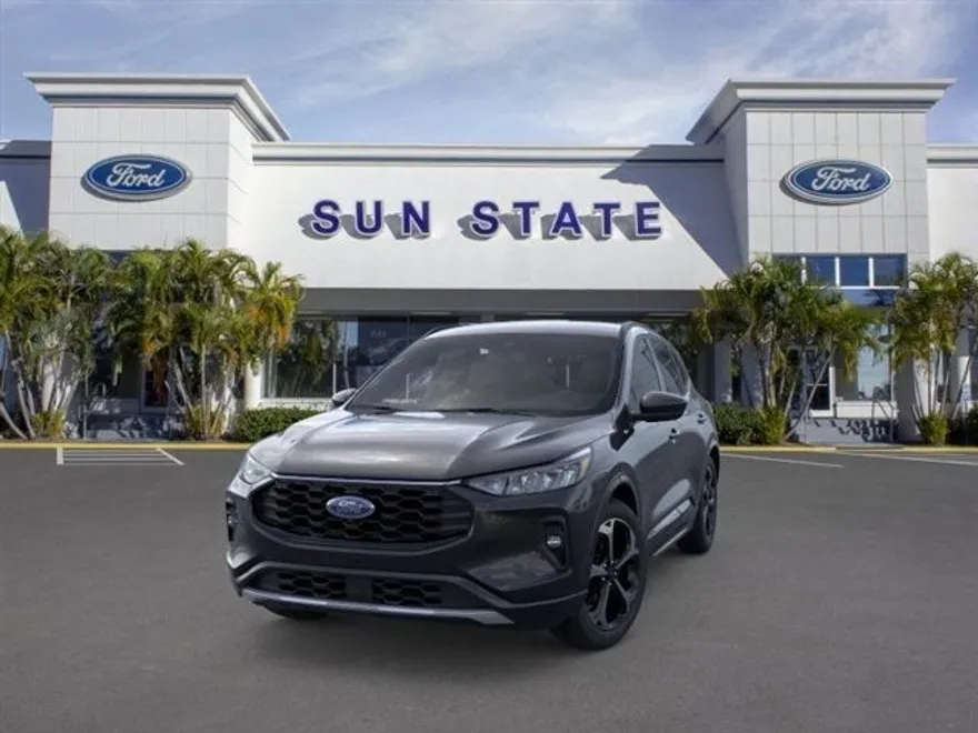 2024 Ford Escape ST-Line Select photo 1