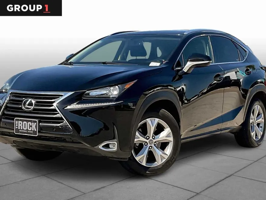 2017 Lexus NX 200t Luxury photo 1
