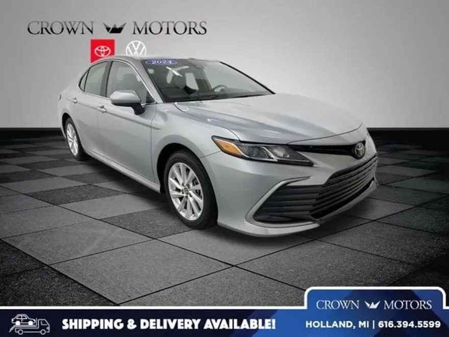 2024 Toyota Camry LE photo 1