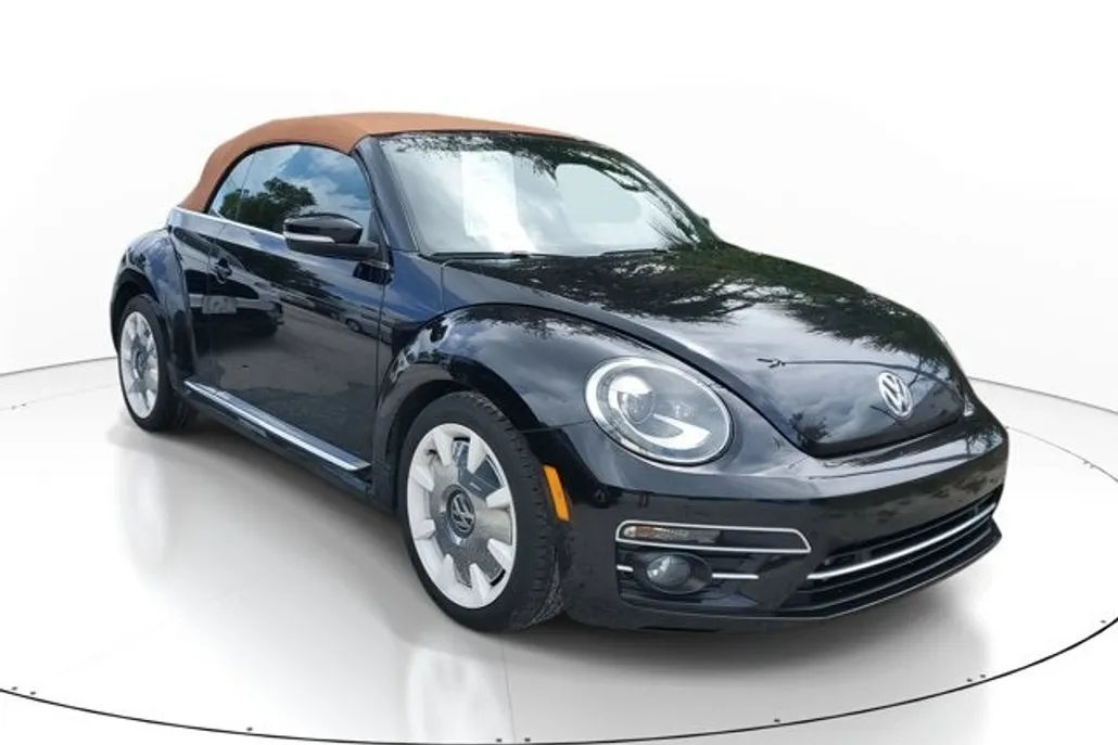 2019 Volkswagen Beetle Convertible Final Edition SE photo 1