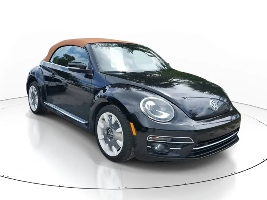 2019 Volkswagen Beetle Convertible Final Edition SE photo 1