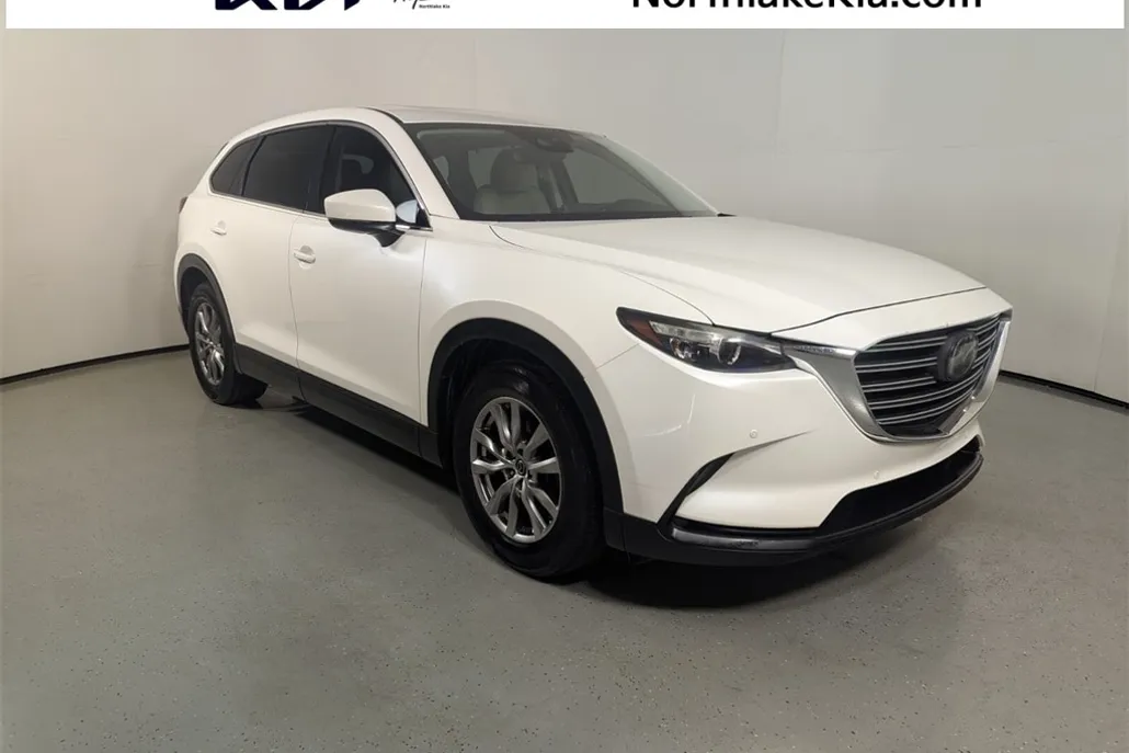 2018 Mazda CX-9 Touring photo 1