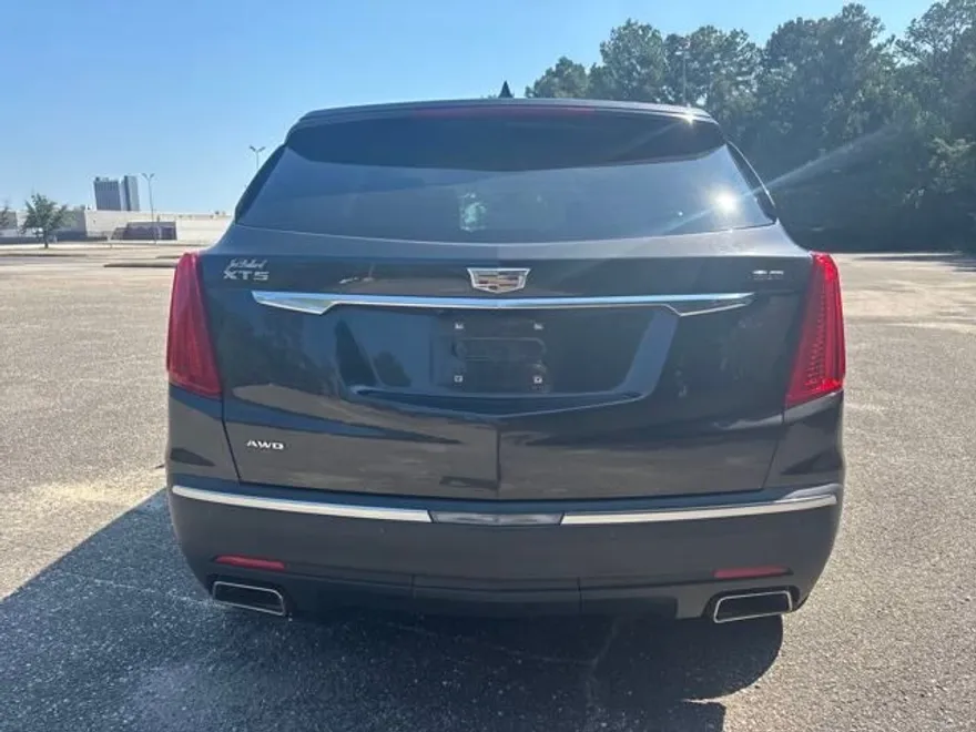 2017 Cadillac XT5 Premium Luxury photo 1