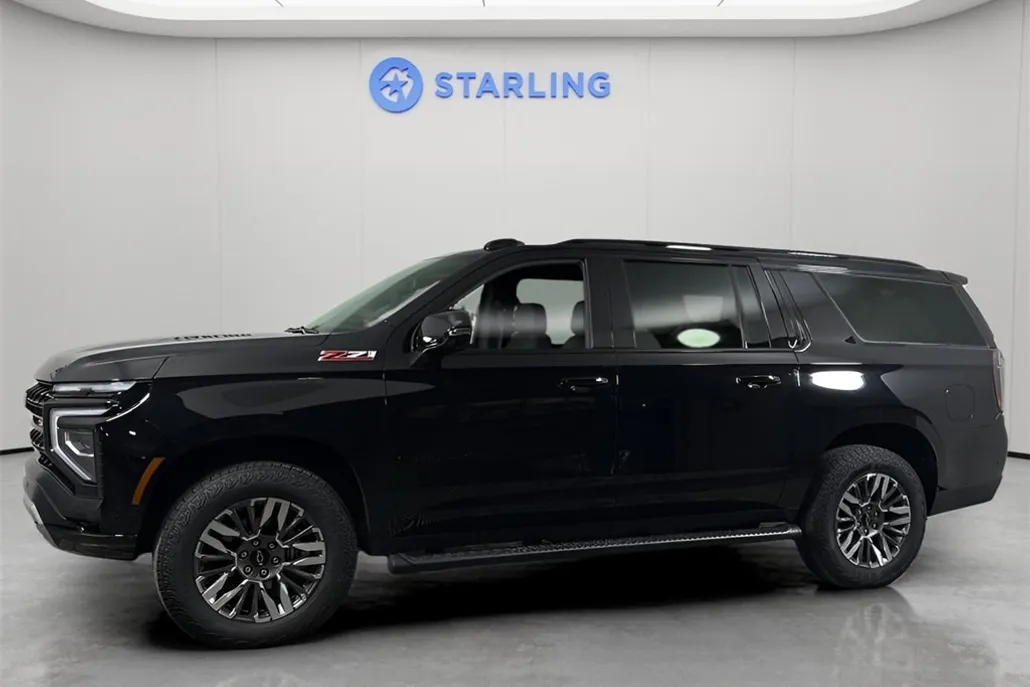 2025 Chevrolet Suburban Z71 photo 1