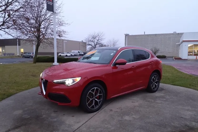 2021 Alfa Romeo Stelvio Ti photo 1