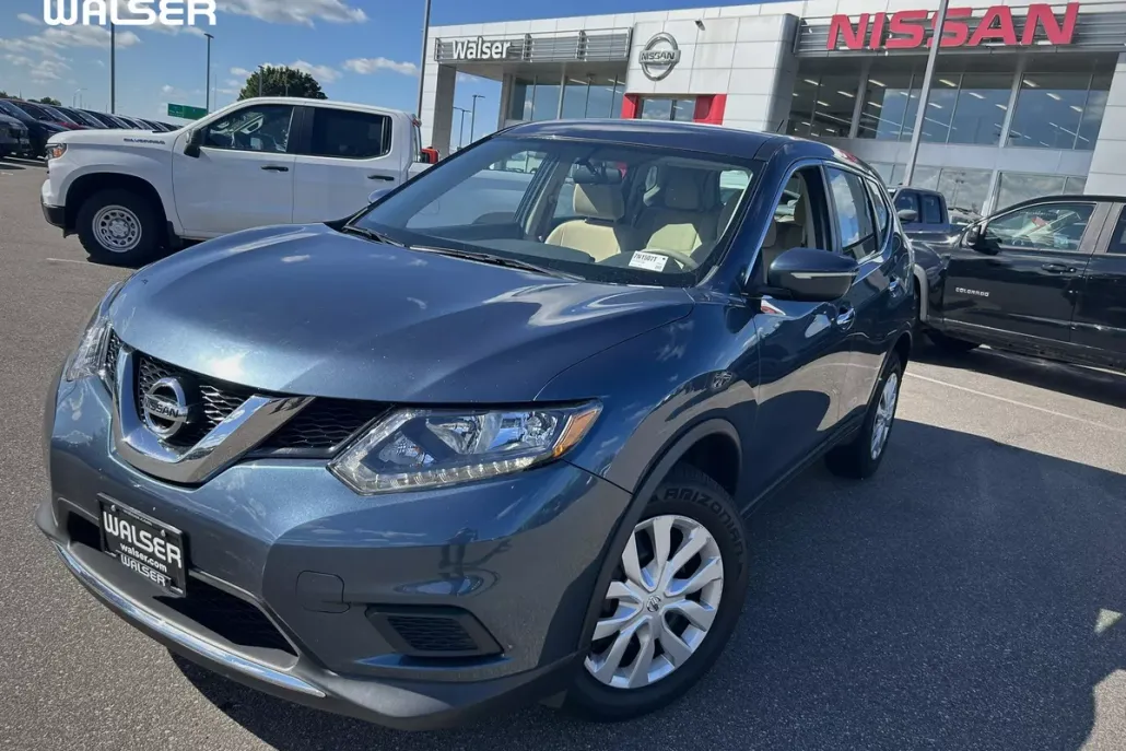 2014 Nissan Rogue S photo 1