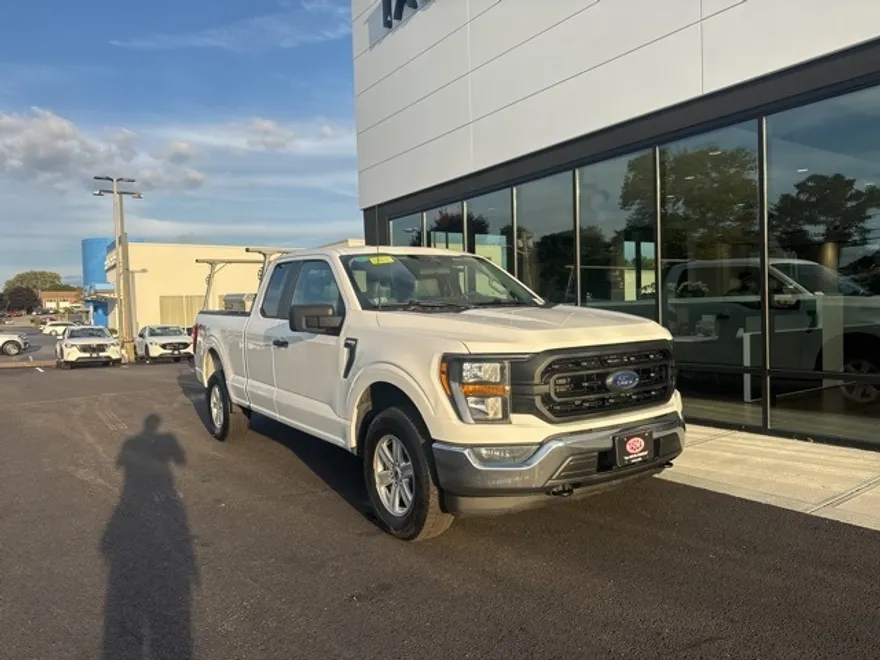 2023 Ford F-150 XL photo 1