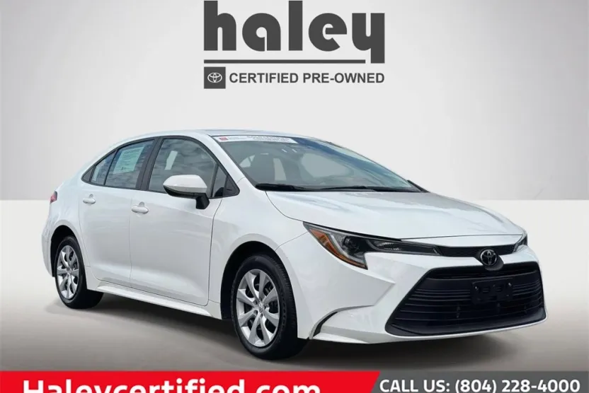 2024 Toyota Corolla LE photo 1