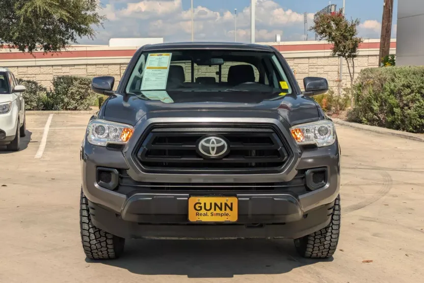 2021 Toyota Tacoma SR5 photo 1