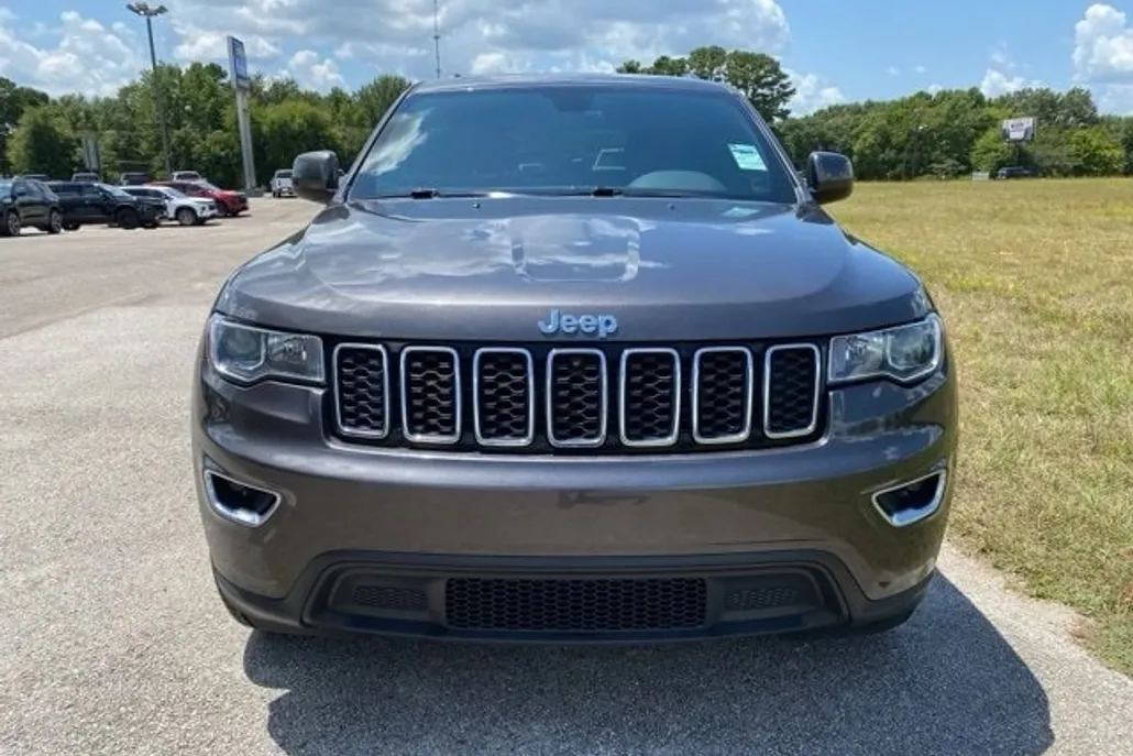 2021 Jeep Grand Cherokee Laredo E photo 1
