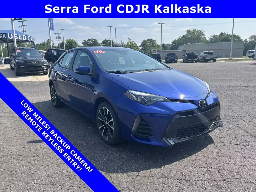 2019 Toyota Corolla SE photo 1