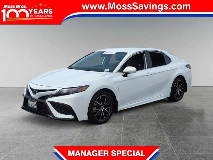 2024 Toyota Camry SE photo 1