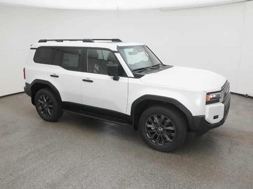 2025 Toyota Land Cruiser photo 1