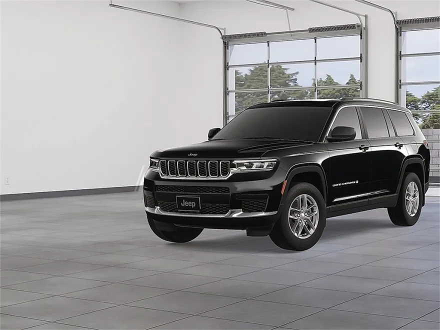 2025 Jeep Grand Cherokee Laredo photo 1