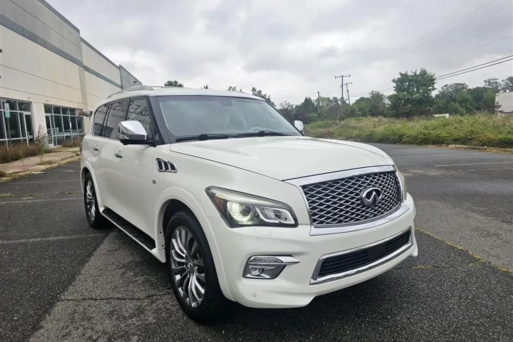 2015 Infiniti QX80 photo 1