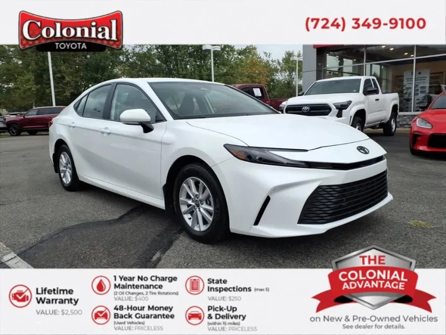 2025 Toyota Camry Hybrid LE photo 1