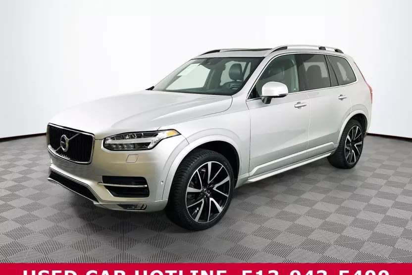 2018 Volvo XC90 Momentum photo 1