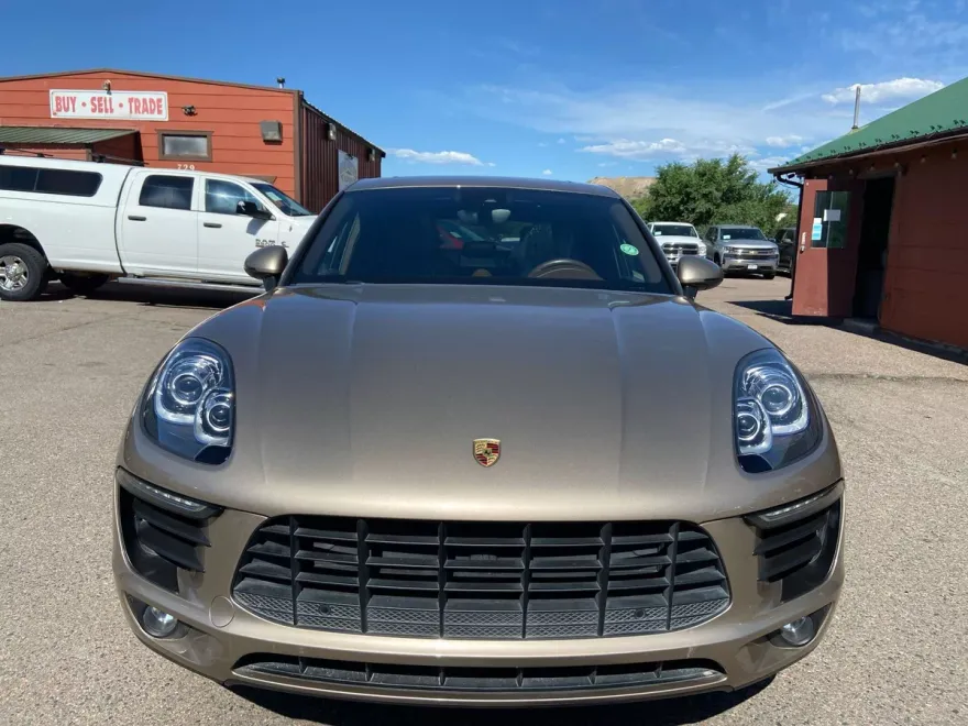 2018 Porsche Macan Base photo 1