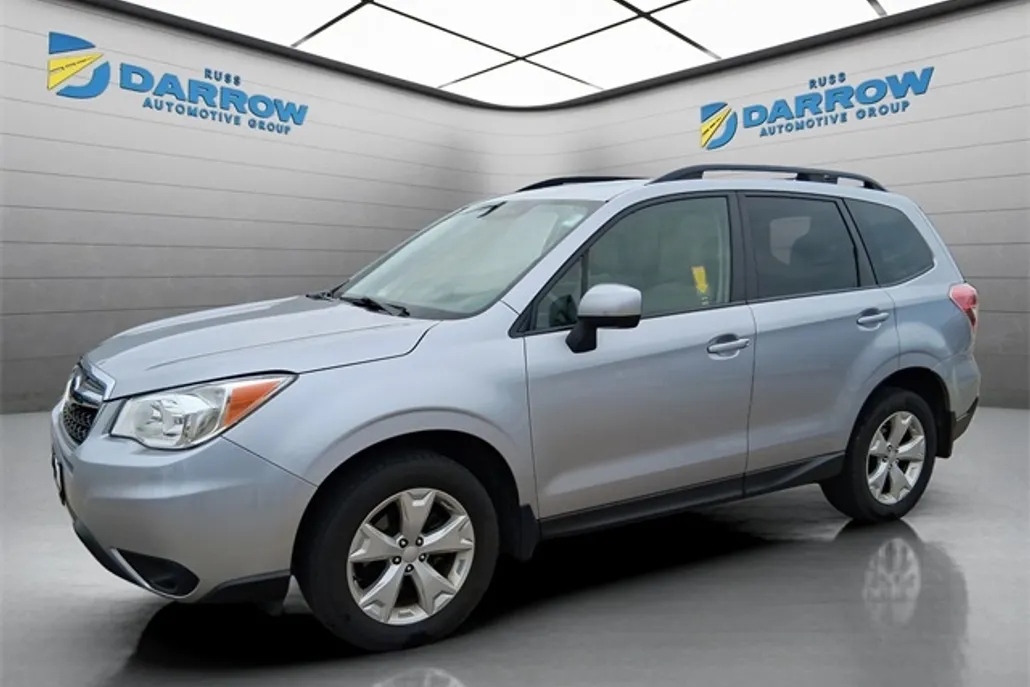 2016 Subaru Forester 2.5i Premium photo 1