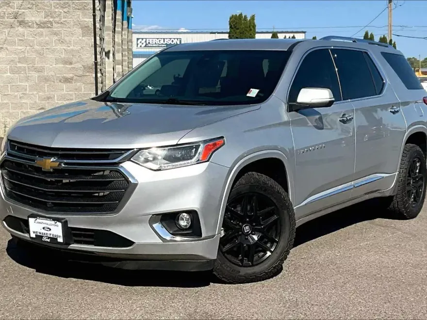2021 Chevrolet Traverse Premier photo 1