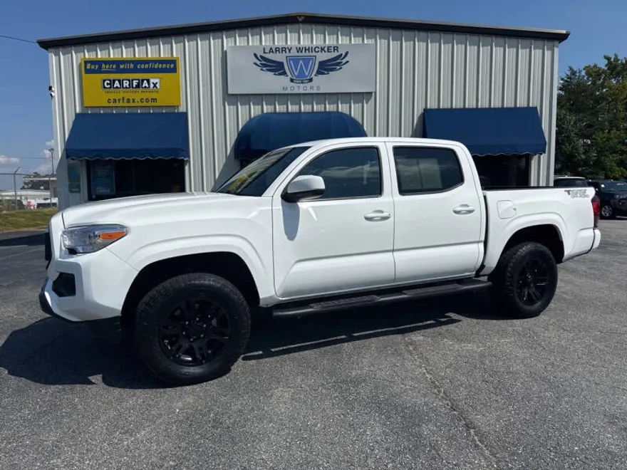 2022 Toyota Tacoma SR V6 photo 1