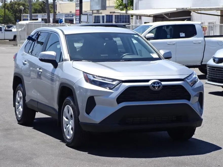 2025 Toyota RAV4 LE photo 1