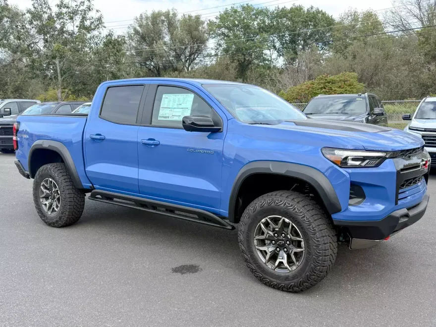 2026 Chevrolet Colorado ZR2 photo 1