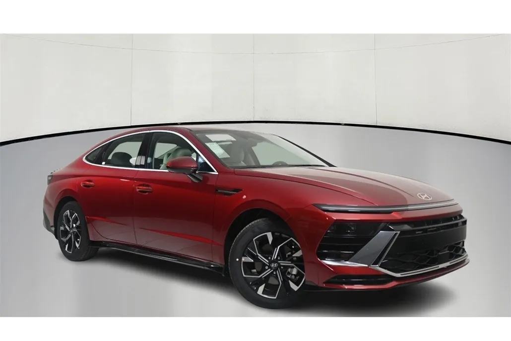 2025 Hyundai Sonata SEL photo 1