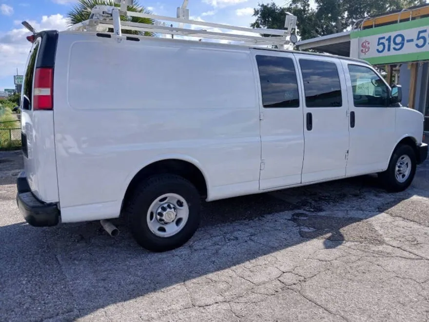 2014 Chevrolet Express 3500 Cargo Van photo 1