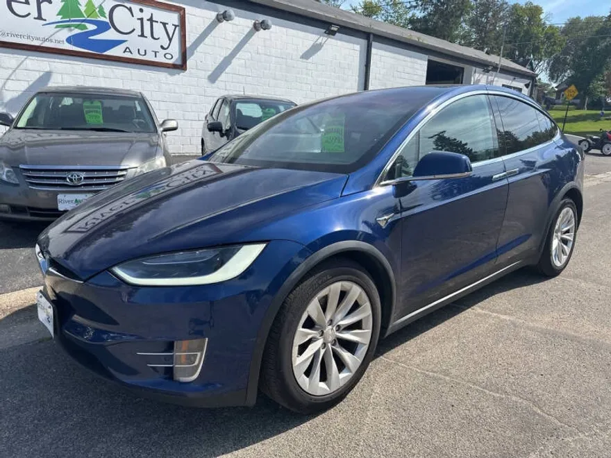 2017 Tesla Model X 75D photo 1