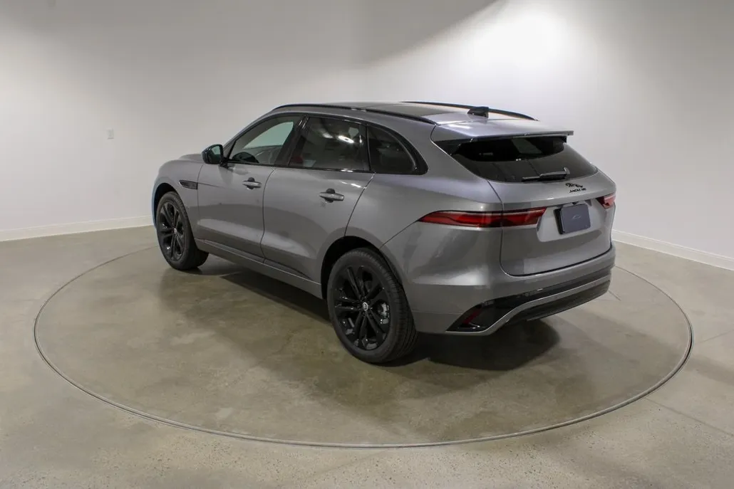 2025 Jaguar F-PACE P250 R-Dynamic S photo 1