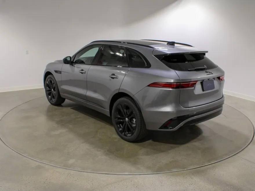 2025 Jaguar F-PACE P250 R-Dynamic S photo 1