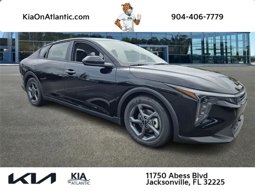 2025 Kia K4 LXS photo 1