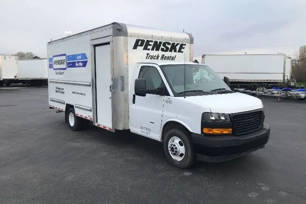 2022 Gmc Savana 3500 Cutaway photo 1
