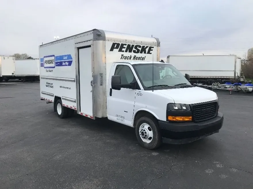 2022 Gmc Savana 3500 Cutaway photo 1