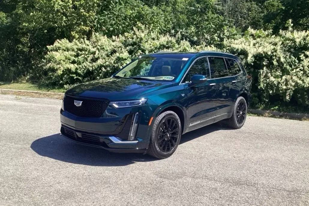 2025 Cadillac XT6 Premium Luxury photo 1