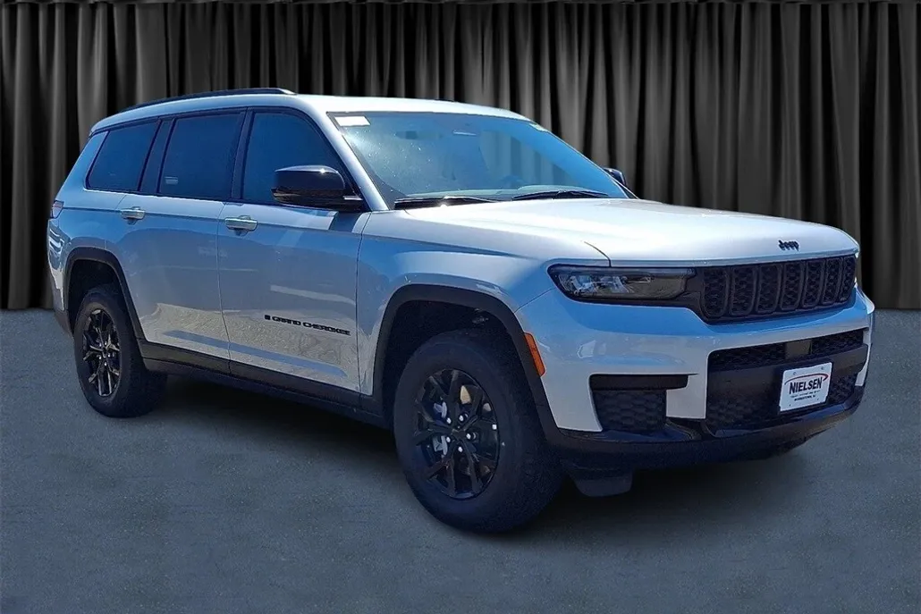 2025 Jeep Grand Cherokee Altitude X photo 1