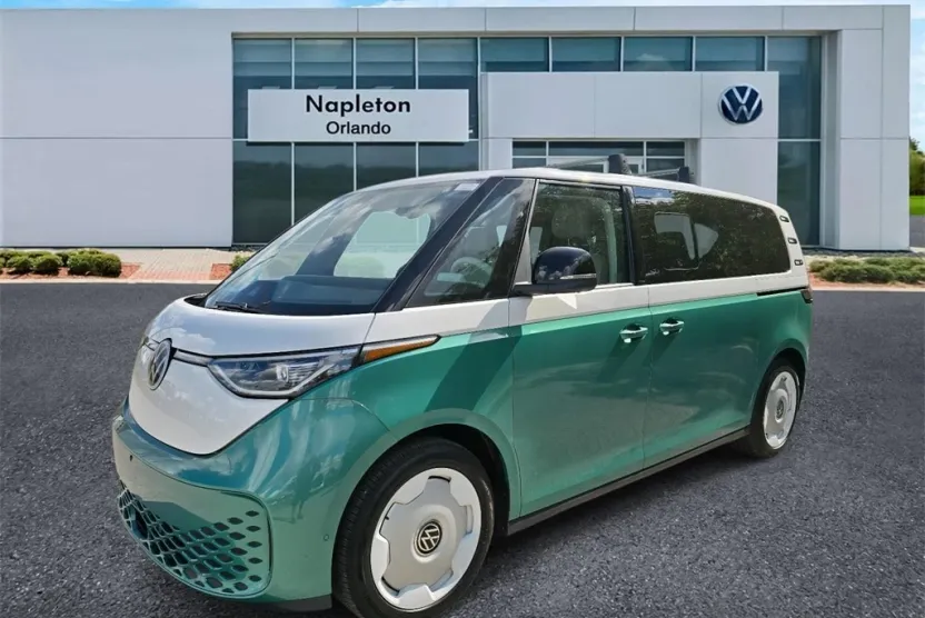 2025 Volkswagen ID. Buzz photo 1