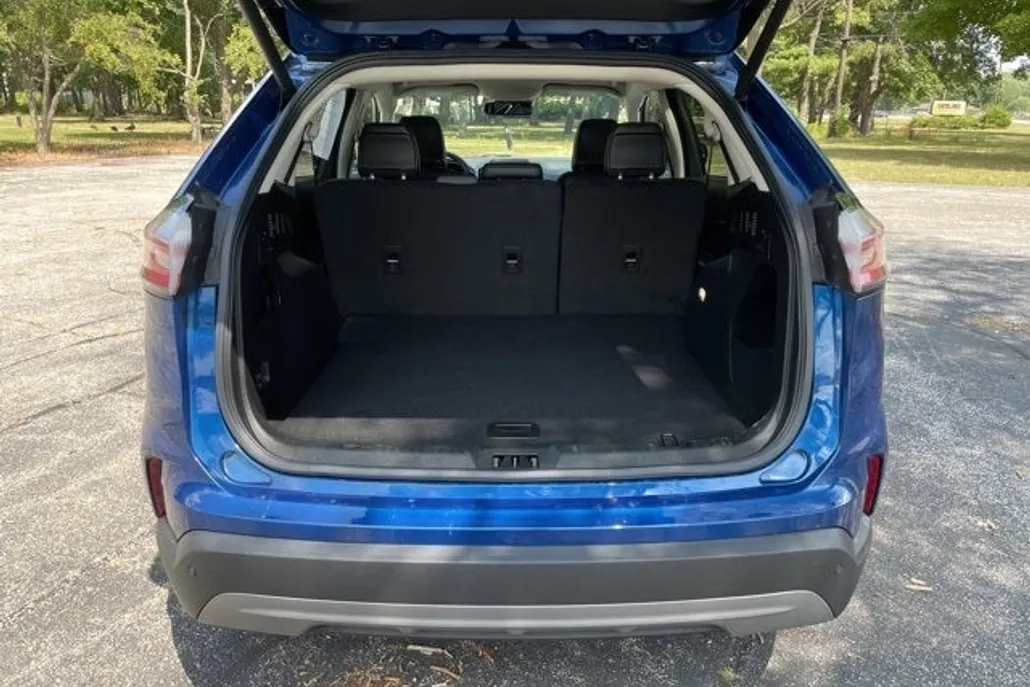 2023 Ford Edge SEL photo 1