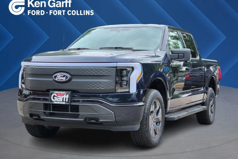 2025 Ford F-150 Lightning photo 1