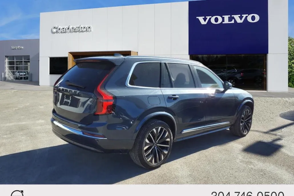 2025 Volvo XC90 photo 1