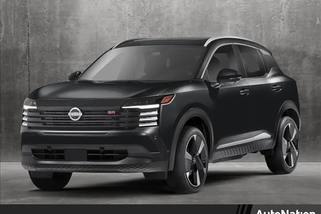 2025 Nissan Kicks SR photo 1