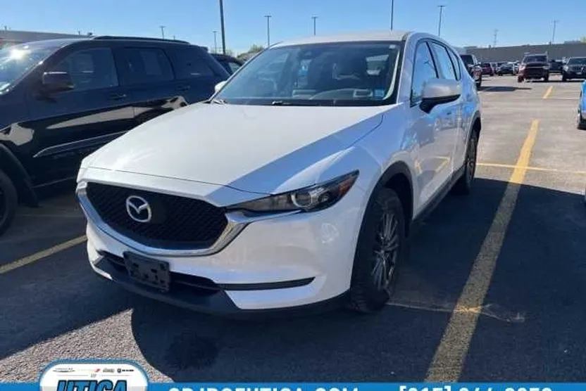 2017 Mazda CX-5 Sport photo 1