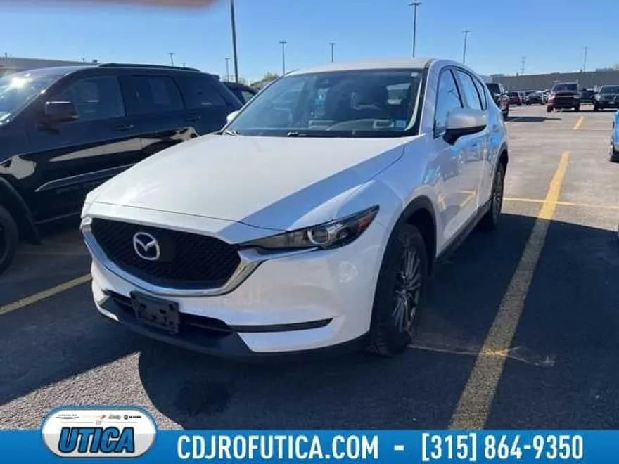 2017 Mazda CX-5 Sport photo 1