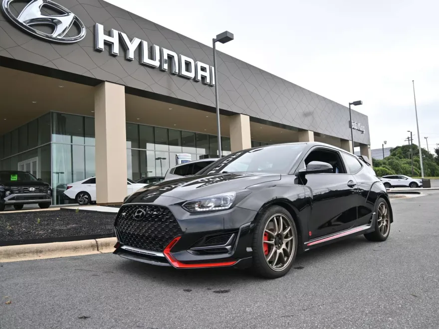 2021 Hyundai Veloster N photo 1
