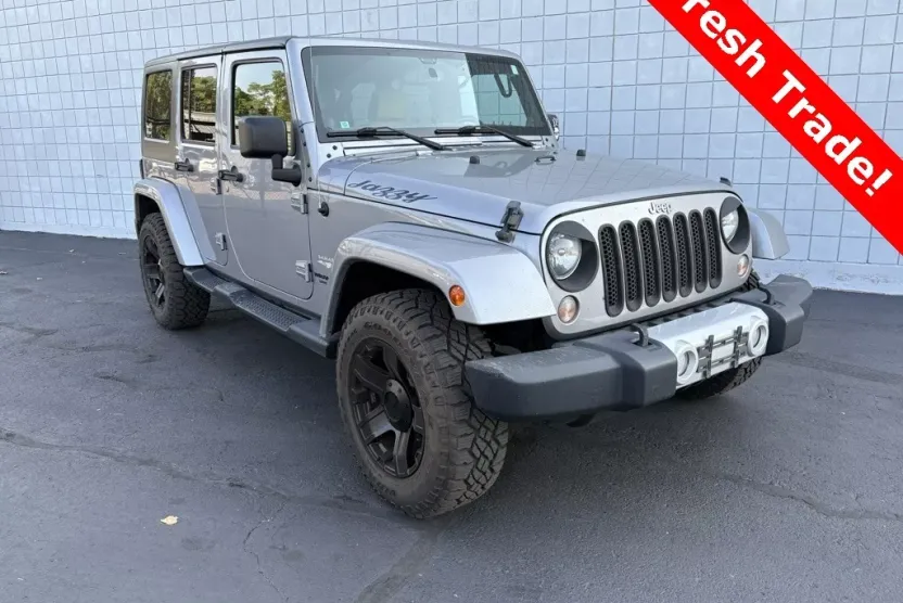2014 Jeep Wrangler Unlimited Sahara photo 1