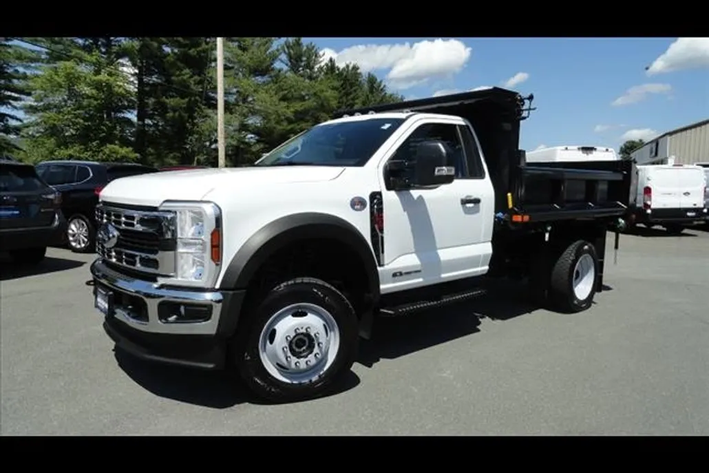 2025 Ford F-550 XL photo 1