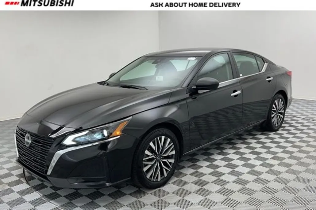 2024 Nissan Altima 2.5 SV photo 1
