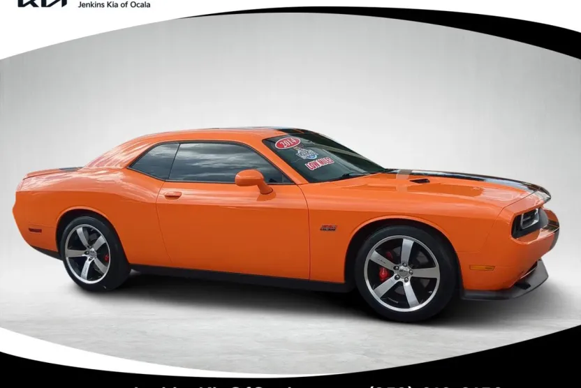 2014 Dodge Challenger SRT8 photo 1