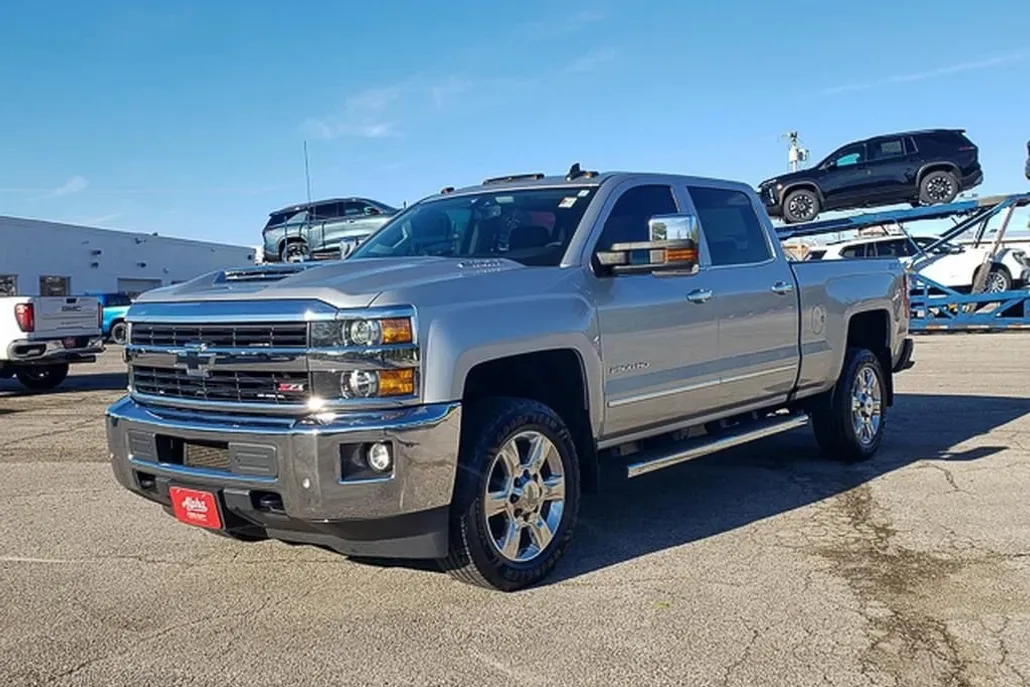 2017 Chevrolet Silverado 2500HD LTZ photo 1